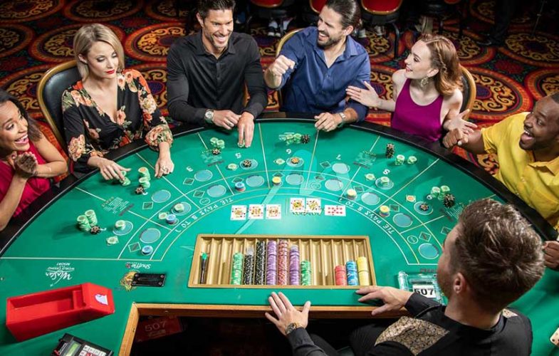 Pros and Cons of Playing Live Casino Games Online